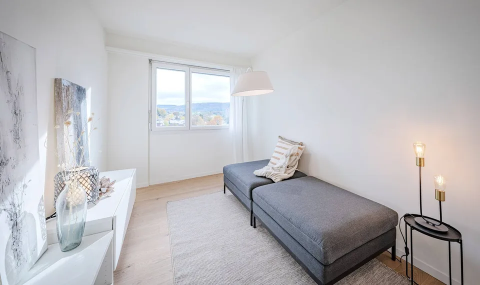 SUPERBE APPARTEMENT DE 4.5 PIÈCES - TIPTOP TOTALEMENT RÉNOVÉ – photo 4 sur 8