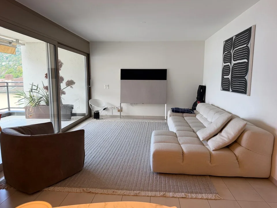 Elegante appartement de 4 pièces avec vue sur le lac au cœur d'Ascona – photo 2 sur 6
