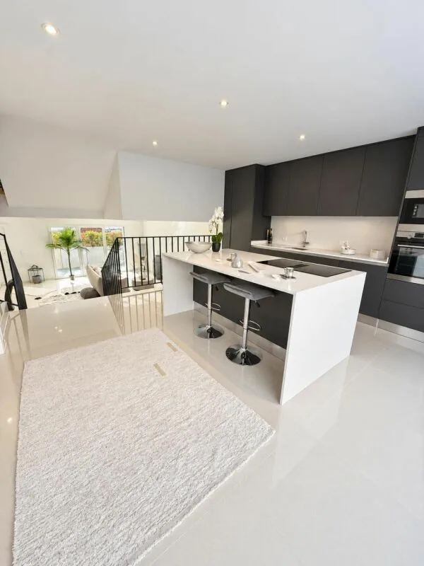 Moderne Villa – Foto 3 von 10