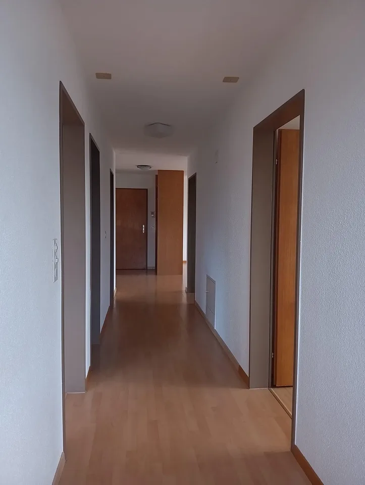 4 1/2 Zimmerwohnung; sonnige, ruhig und hell – Foto 9 von 15