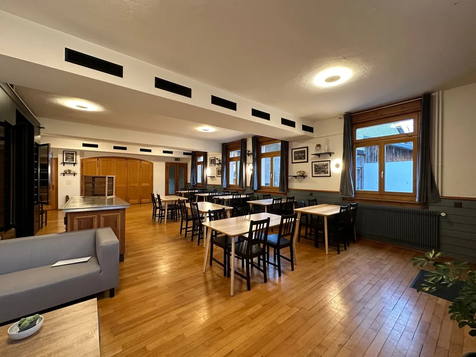 Charmant café-restaurant à louer au cœur de La Gruyère – photo 2 sur 3