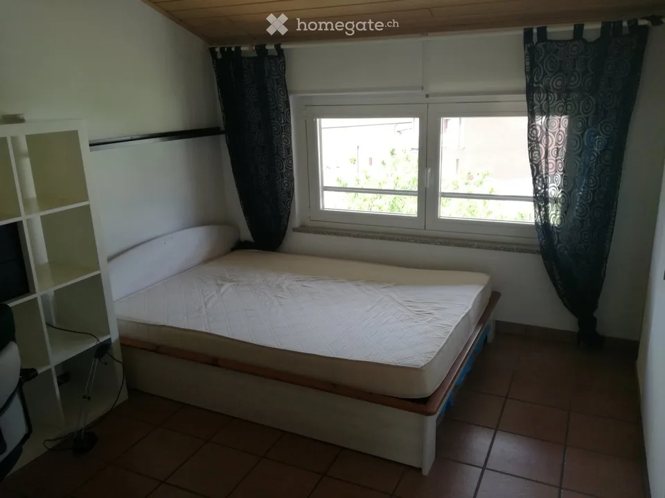 Wir vermieten ein möbliertes Zimmer in Giubiasco – Foto 2 von 4