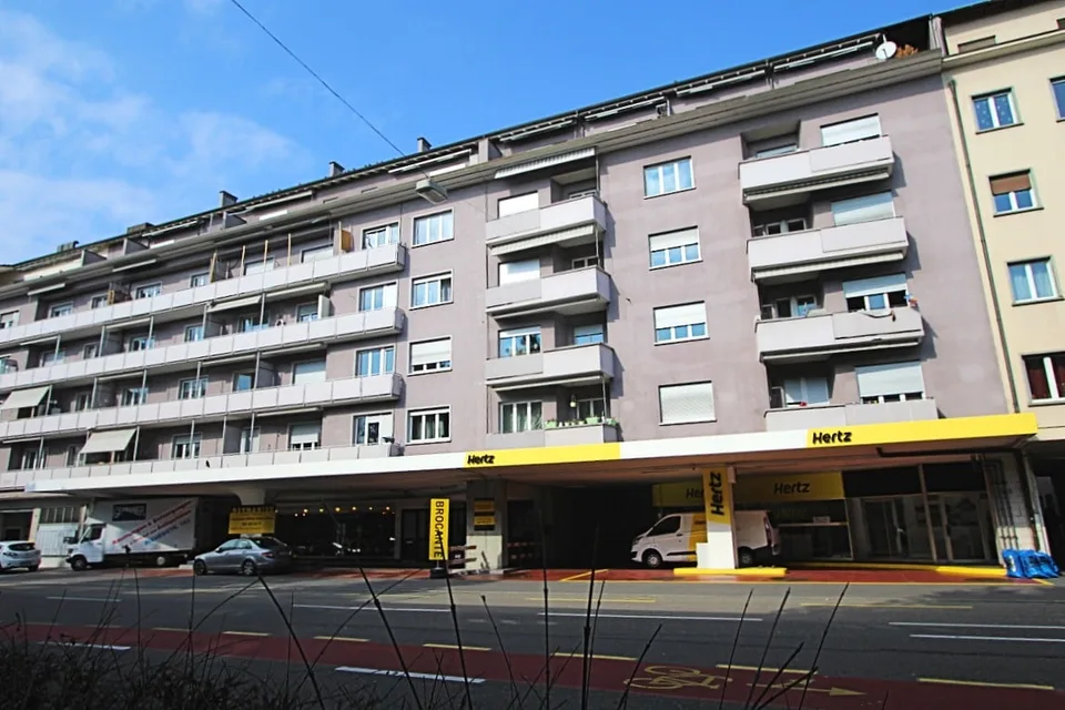 Autoparkplatz in Garage zu Vermieten – Foto 1 von 1
