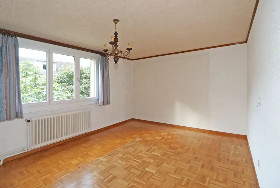 Doppeleinfamilienhaus an familienfreundlicher, ruhiger und zentraler Lage in Netstal – Foto 7 von 18