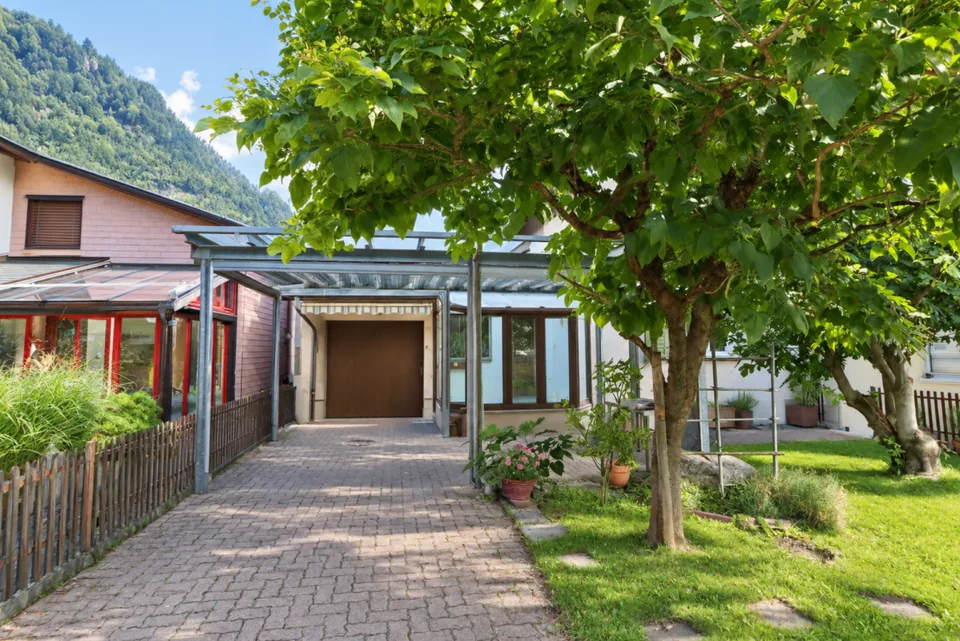 Doppeleinfamilienhaus an familienfreundlicher, ruhiger und zentraler Lage in Netstal – Foto 4 von 18