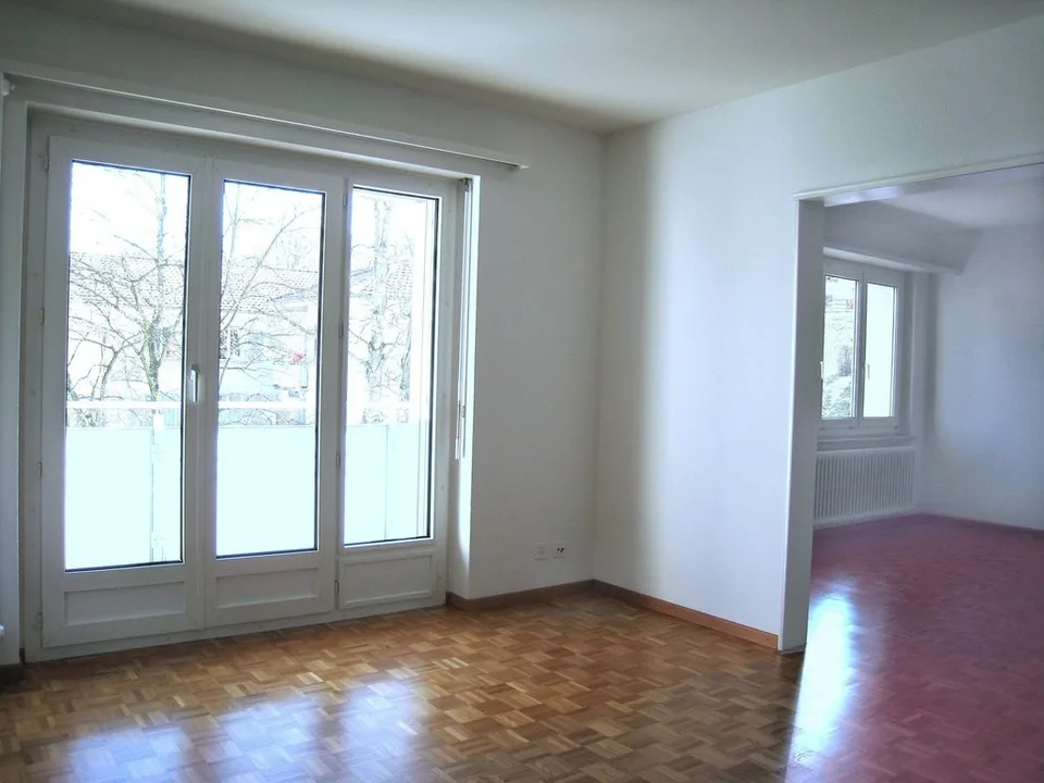 Bright 4.5-room apartment in a well-maintained property for rent – photo 4 of 9