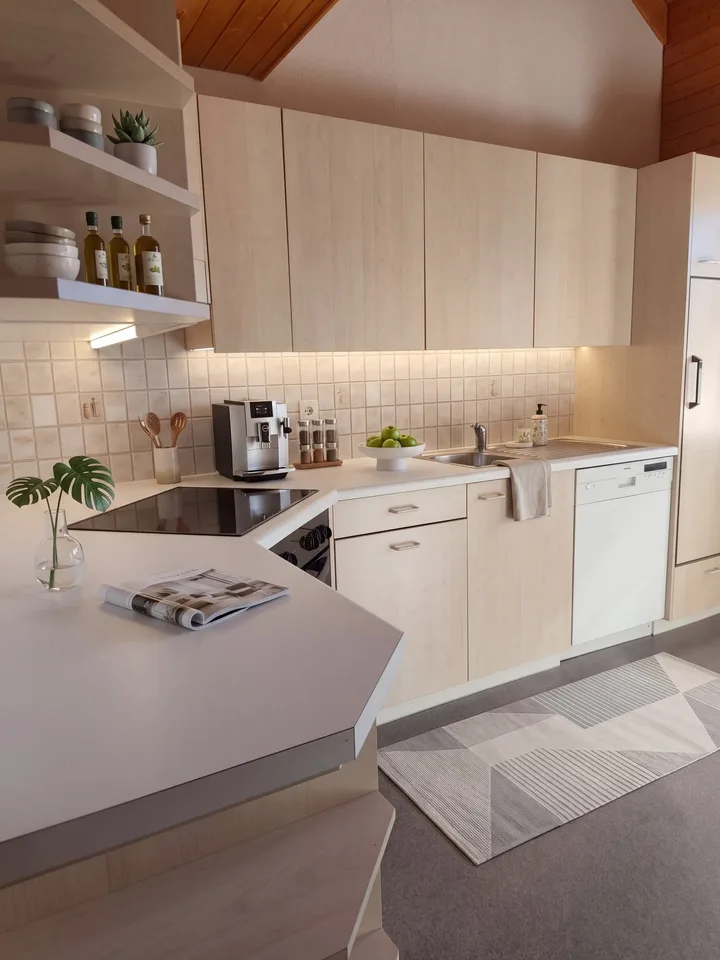 Appartement mansardé lumineux 3.5 pièces avec vue lointaine à Wald AR à louer – photo 2 sur 8