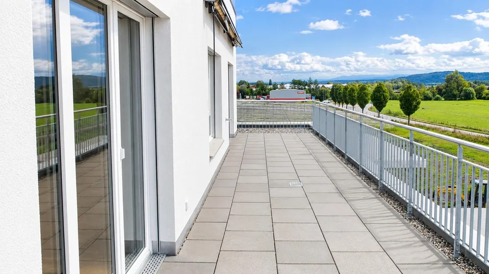 Attraktive 3.5-Zimmer-Attikawohnung in ruhiger Lage mit schöner Aussicht – Foto 6 von 6