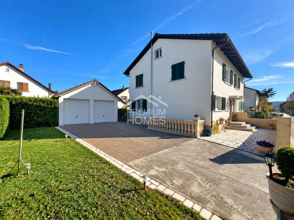 Charmantes Haus mit sonnigem Garten und Ausbaupotenzial – Foto 3 von 13