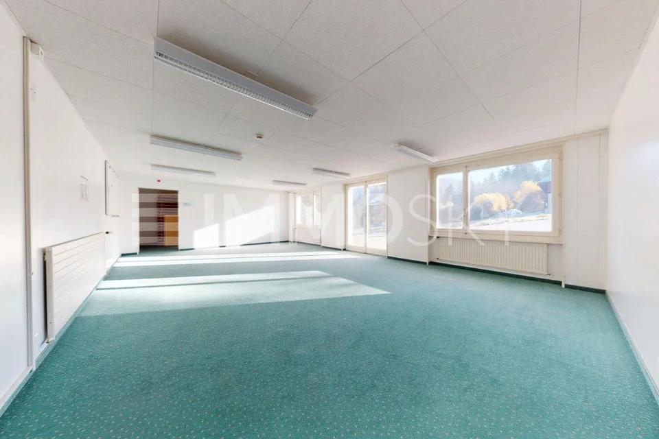 Antico albergo di fama da reinventare – foto 10 di 13