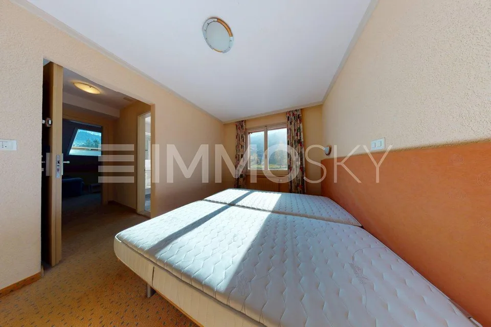 Antico albergo di fama da reinventare – foto 8 di 13