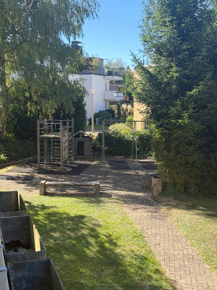 Charmante 3.5-Zimmer-Wohnung mit Balkon und schöner Aussicht in Birmensdorf – Foto 14 von 16