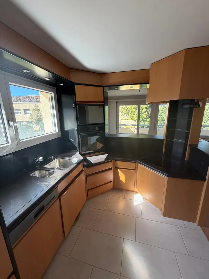 Charmante 3.5-Zimmer-Wohnung mit Balkon und schöner Aussicht in Birmensdorf – Foto 3 von 16