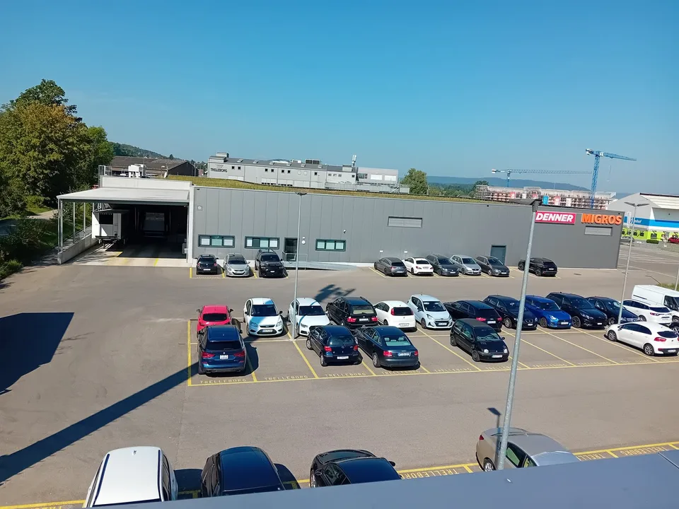 Modernes Einkaufszentrum mit sehr stabilen Mietern und mit großem Potenzial – Foto 3 von 15