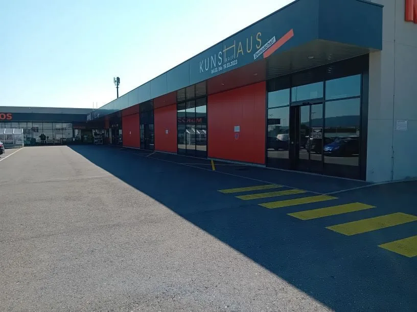 Modernes Einkaufszentrum mit sehr stabilen Mietern und mit großem Potenzial – Foto 5 von 15