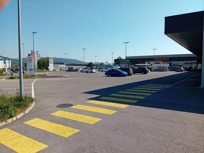 Modernes Einkaufszentrum mit sehr stabilen Mietern und mit großem Potenzial – Foto 11 von 15