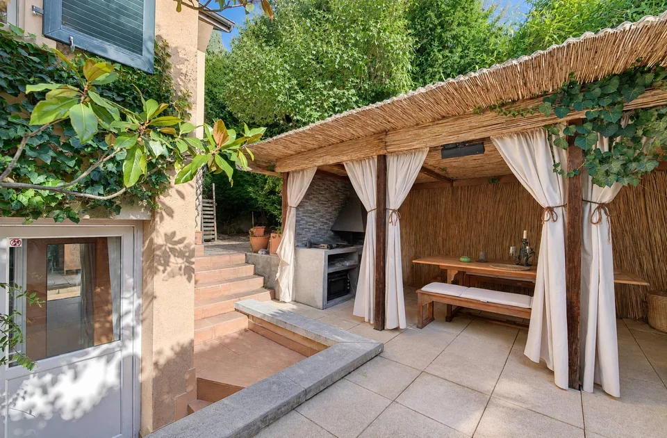 Casa affascinante con bel giardino in un quartiere tranquillo – foto 11 di 12