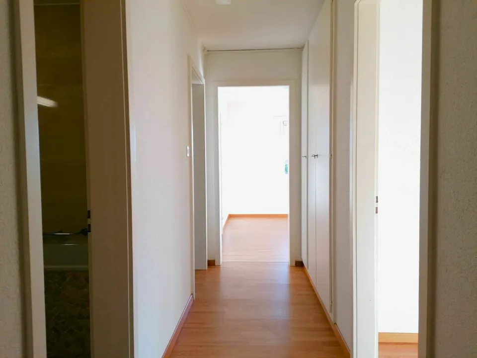 Beautiful bright apartment – photo 5 of 8