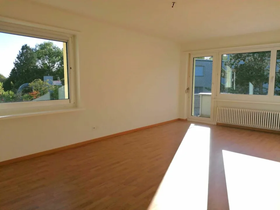 Beautiful bright apartment – photo 3 of 8