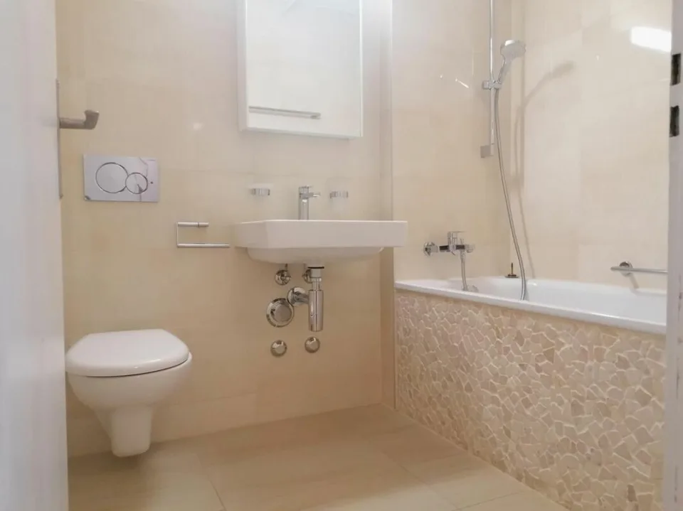 Beautiful bright apartment – photo 6 of 8