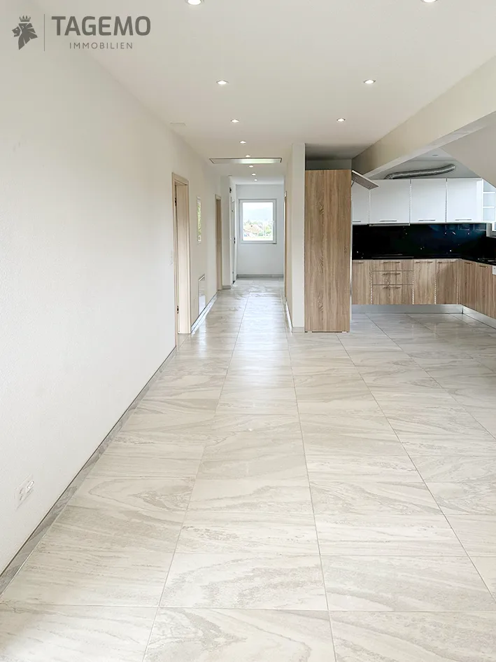Due appartamenti. Una casa. Molte possibilità per un investimento. – foto 13 di 22
