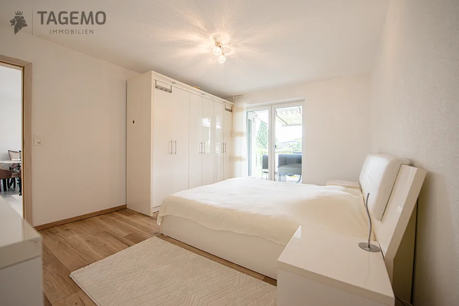 Due appartamenti. Una casa. Molte possibilità per un investimento. – foto 8 di 22