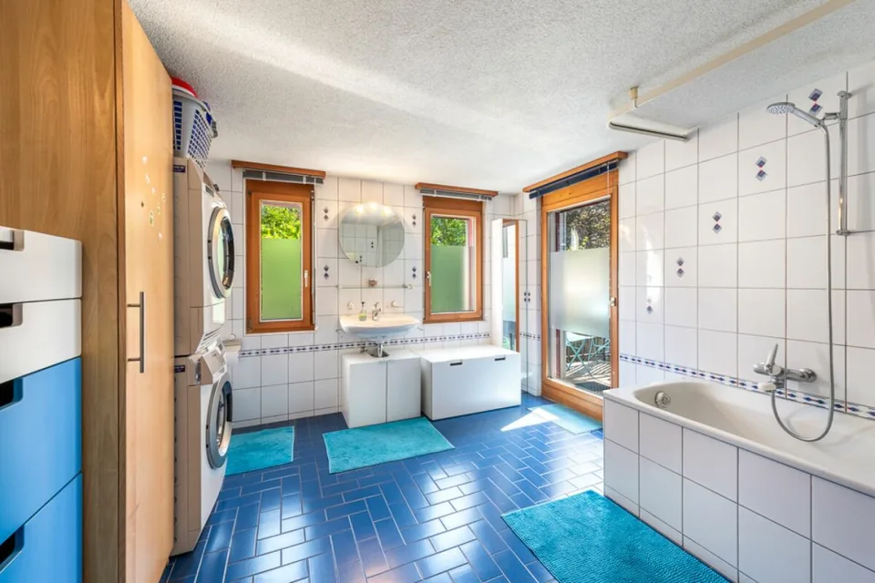 Attractive 6.5 room row house for rent in Ennenda near Glarus – photo 8 of 12