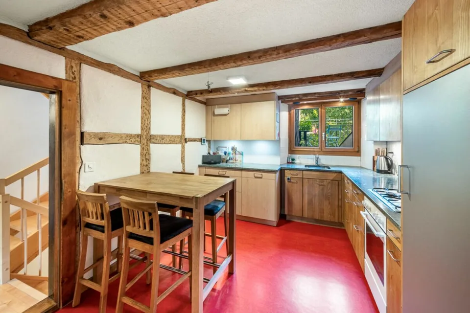 Attractive 6.5 room row house for rent in Ennenda near Glarus – photo 4 of 12