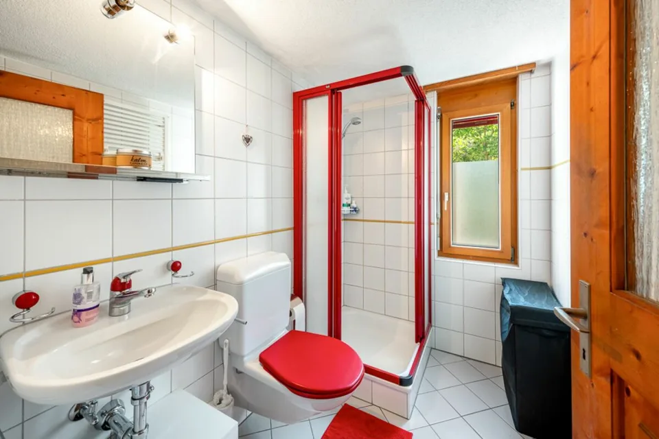 Attractive 6.5 room row house for rent in Ennenda near Glarus – photo 9 of 12