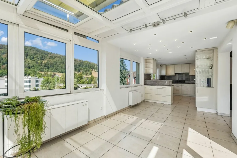 6.5-Zimmer-Einfamilienhaus mit Aussicht und Gestaltungspotenzial – Foto 4 von 9