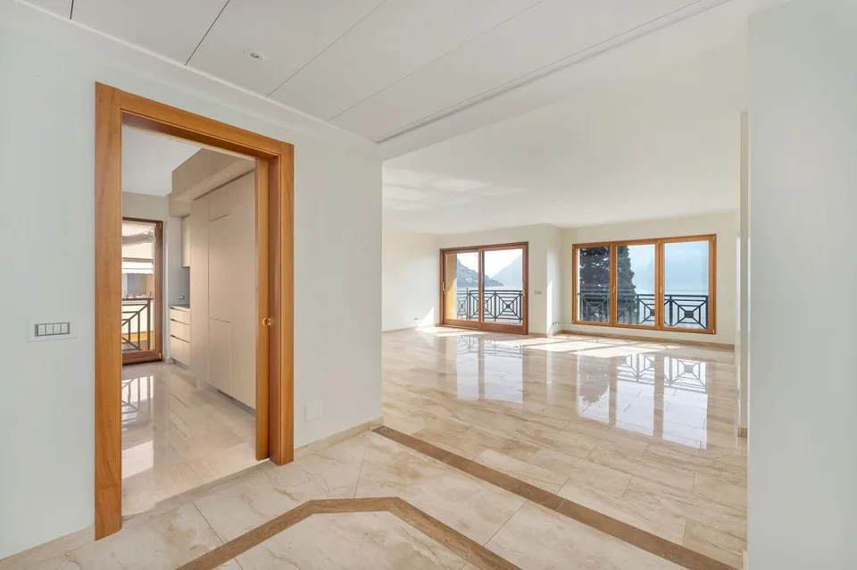 LUMINOSO 4.5 LOCALI CON VISTA LAGO IN CENTRO LUGANO – foto 3 di 11