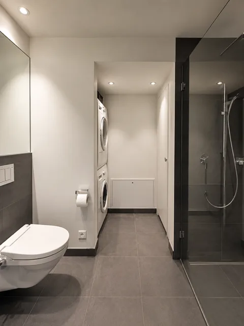 Appartement de haute qualité de 2,5 pièces avec grand espace de vie et terrasse de 10 m² au sud-ouest – photo 4 sur 13