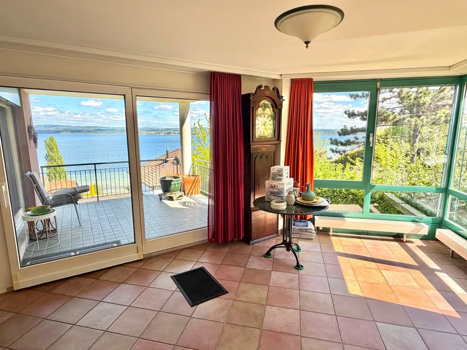 5-Zi.-Maisonette-Wohnung mit Wiesenanteil und Terrasse und traumhafter unverbaubarer Seesicht – Foto 6 von 11