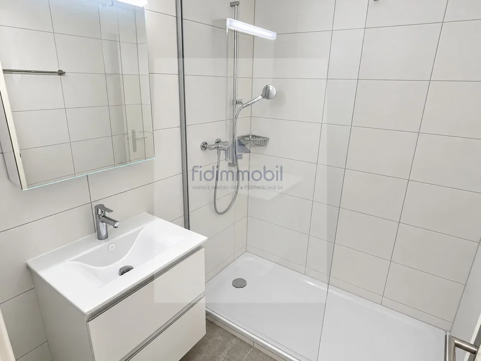 Wohnung mit Balkon renoviert – Foto 5 von 7