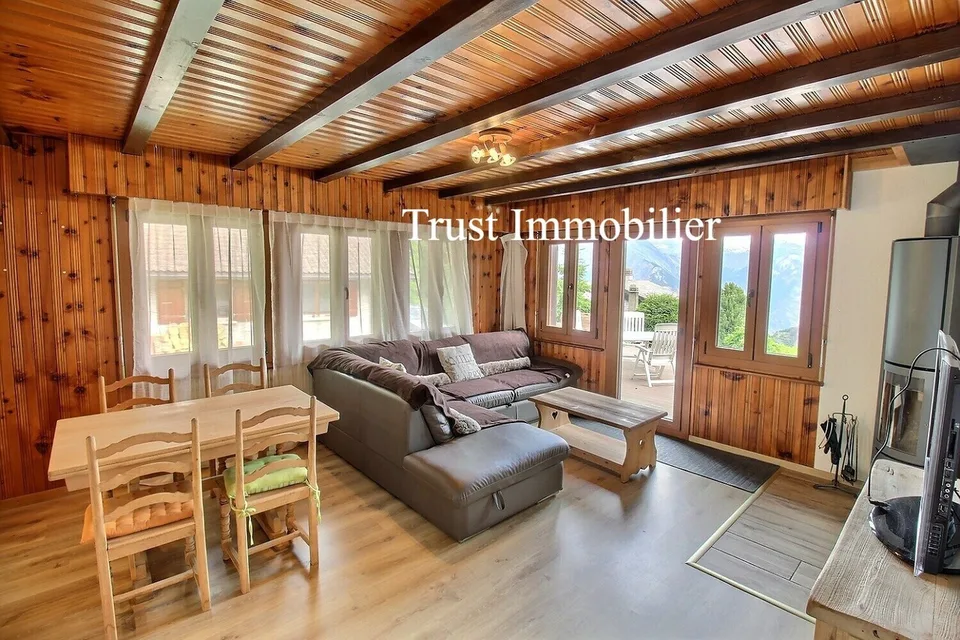 Chalet de 5.5 pièces un véritable refuge alpin au coeur de La Tzoumaz – photo 3 sur 13