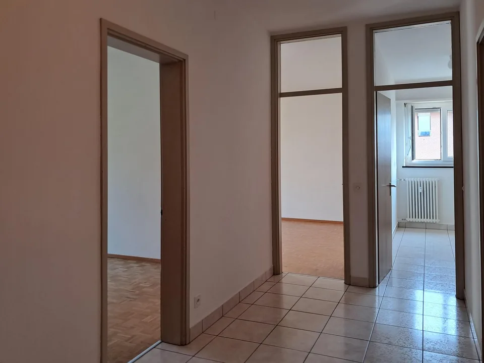Lugano: 2.5-Zimmer-Wohnung mit Balkon – Foto 8 von 10