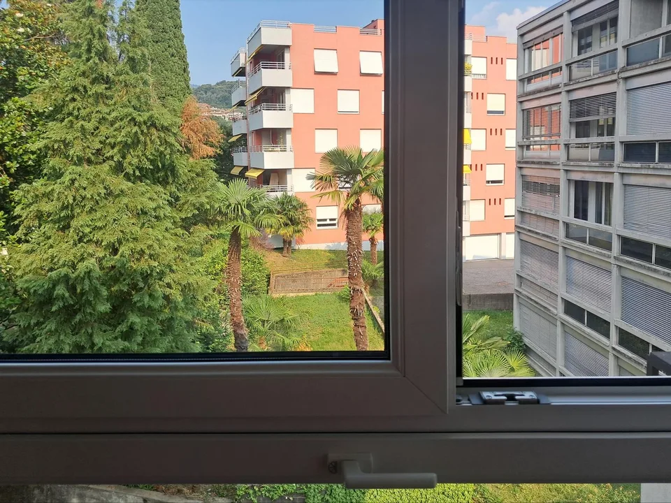 Lugano: 2.5-Zimmer-Wohnung mit Balkon – Foto 9 von 10