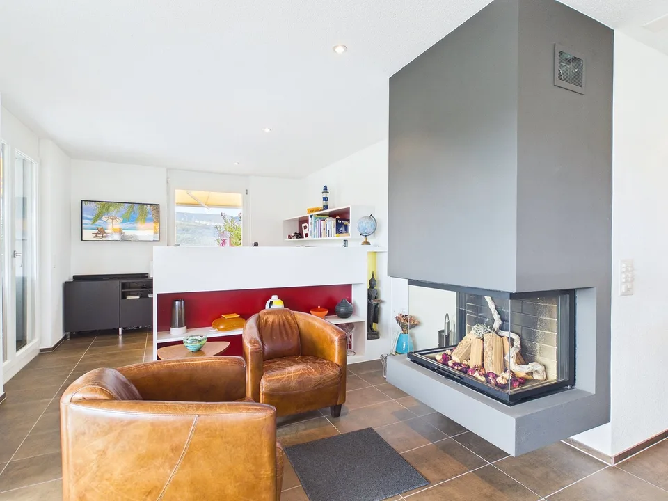 Exclusive attic apartment with spacious terraces – photo 10 of 13
