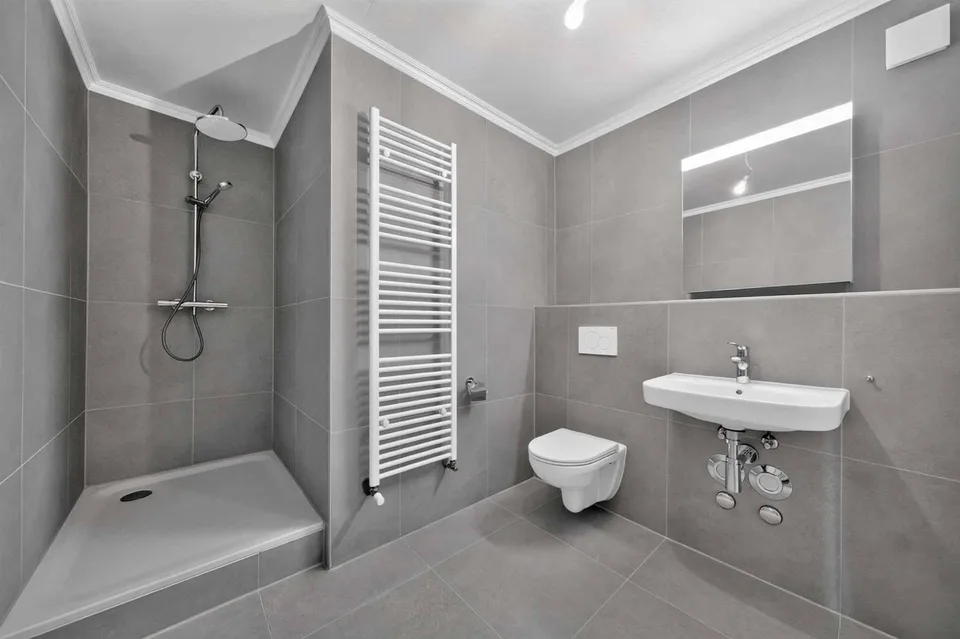 NUOVO ! Magnifico appartamento di 3.5 locali completamente ristrutturato – foto 3 di 8
