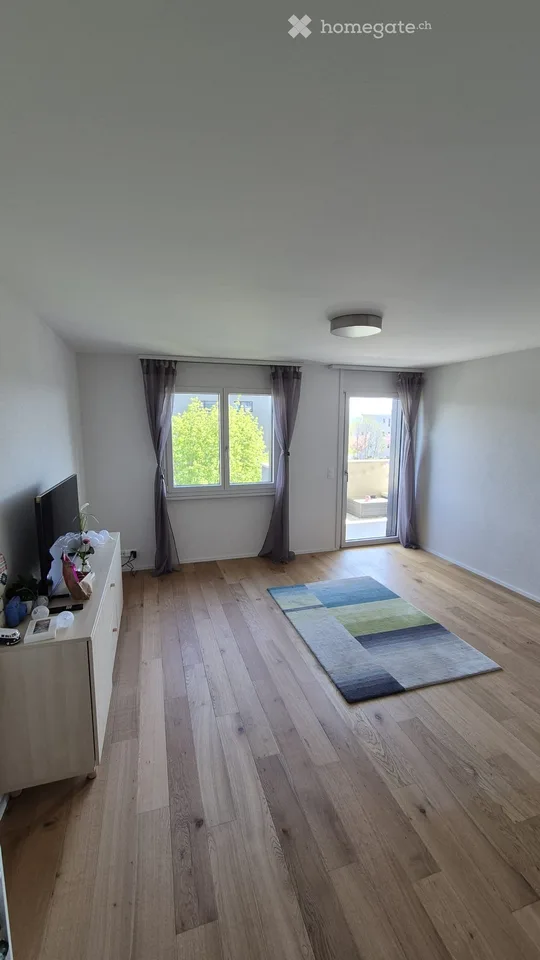 Wohnung 2,5 Zimmer mit herrlicher Aussicht auf die Alpen – Foto 2 von 5