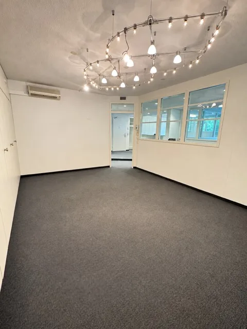 Bürofläche an der Friedheimstrasse 24 in Zürich – Foto 13 von 20