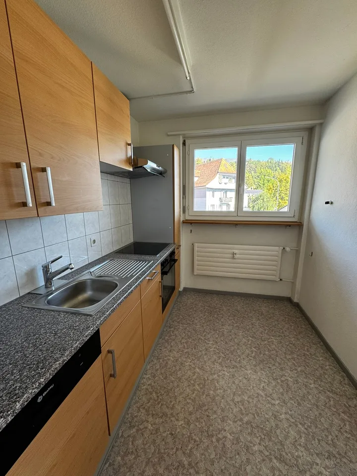 Appartement lumineux 4.5 pièces avec balcon et vue sur les montagnes à Bellach – photo 6 sur 13