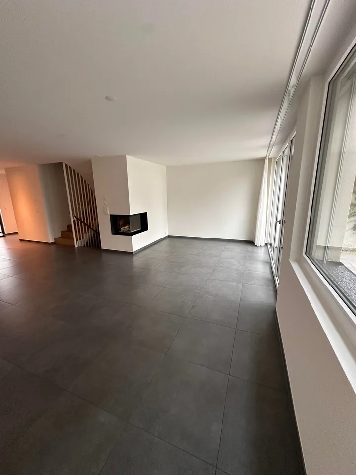 Wunderschönes 5.5-Zimmer-Familienhaus | ca. 240 m² | Garten | 10 Min. von Zug – Foto 7 von 17