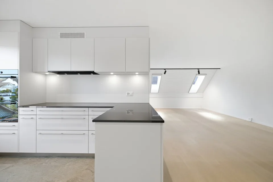 Attractive 3.5-room attic apartment in a quiet location – photo 4 of 13