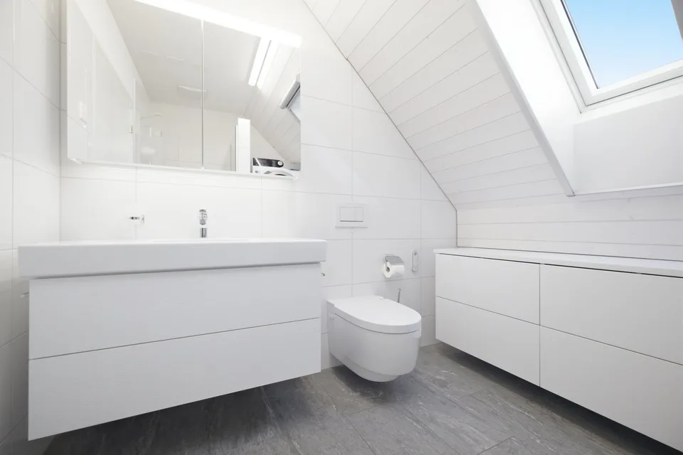 Attractive 3.5-room attic apartment in a quiet location – photo 11 of 13