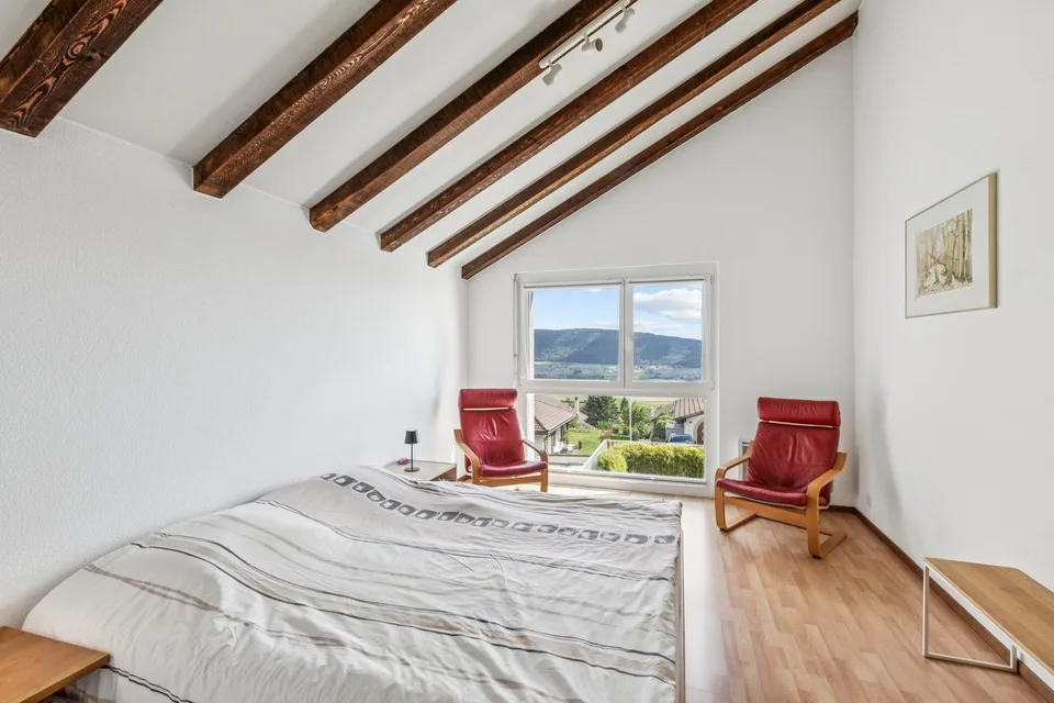 Bella villa individuale con un bel giardino e 2 garage – foto 10 di 13