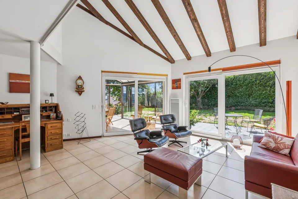 Bella villa individuale con un bel giardino e 2 garage – foto 4 di 13