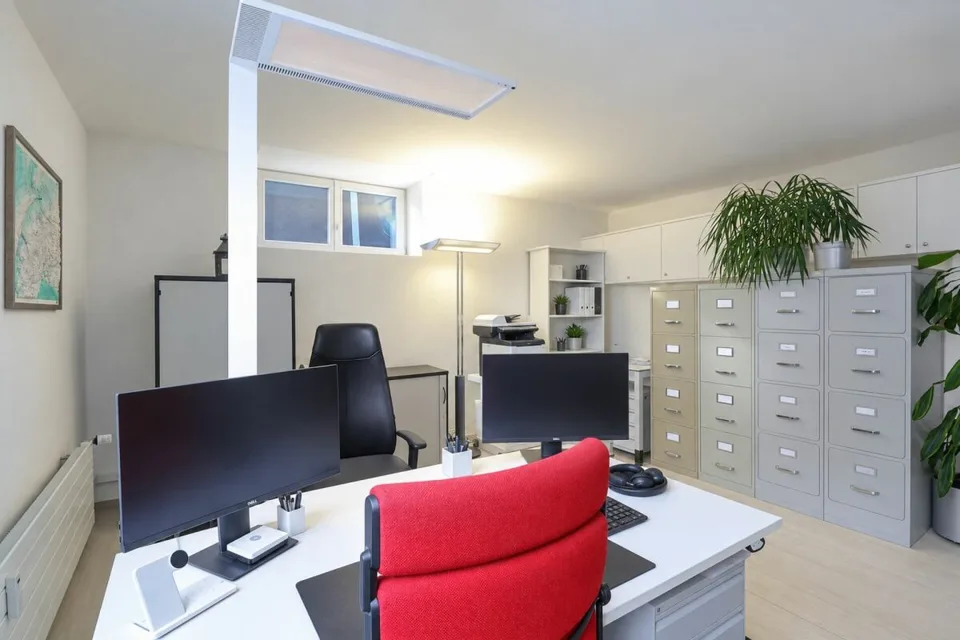 Espace commercial polyvalent à louer près de la gare – photo 2 sur 12