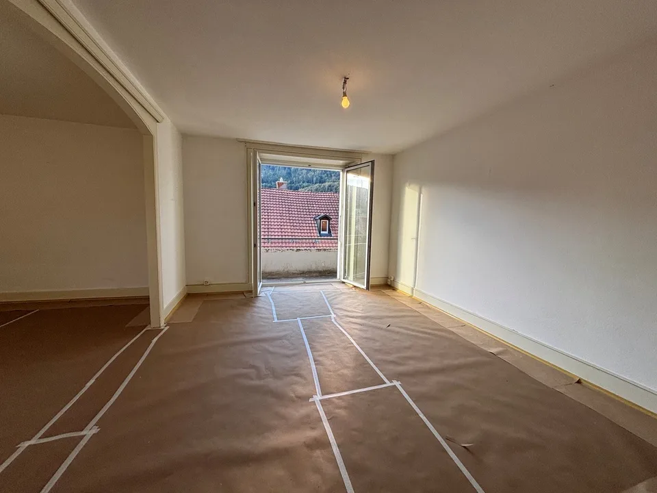 Charmantes 3-Zimmer-Wohnung mit Balkon in Vallorbe – Foto 9 von 12