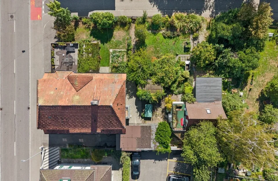Ein Haus mit Geschichte - Dreifamilienhaus mit Studio und Ladenlokal – Foto 4 von 21
